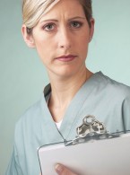 Jak wzmocnić swój wizerunek jako profesjonalnej pielęgniarki?